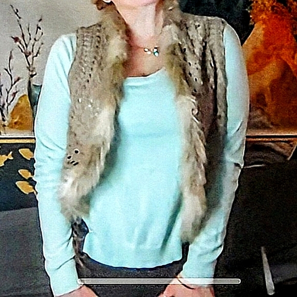 RESERVED Relativity Vest Crochet & Faux Fur Tan/Cream/White Sz. PXL - Picture 3 of 7